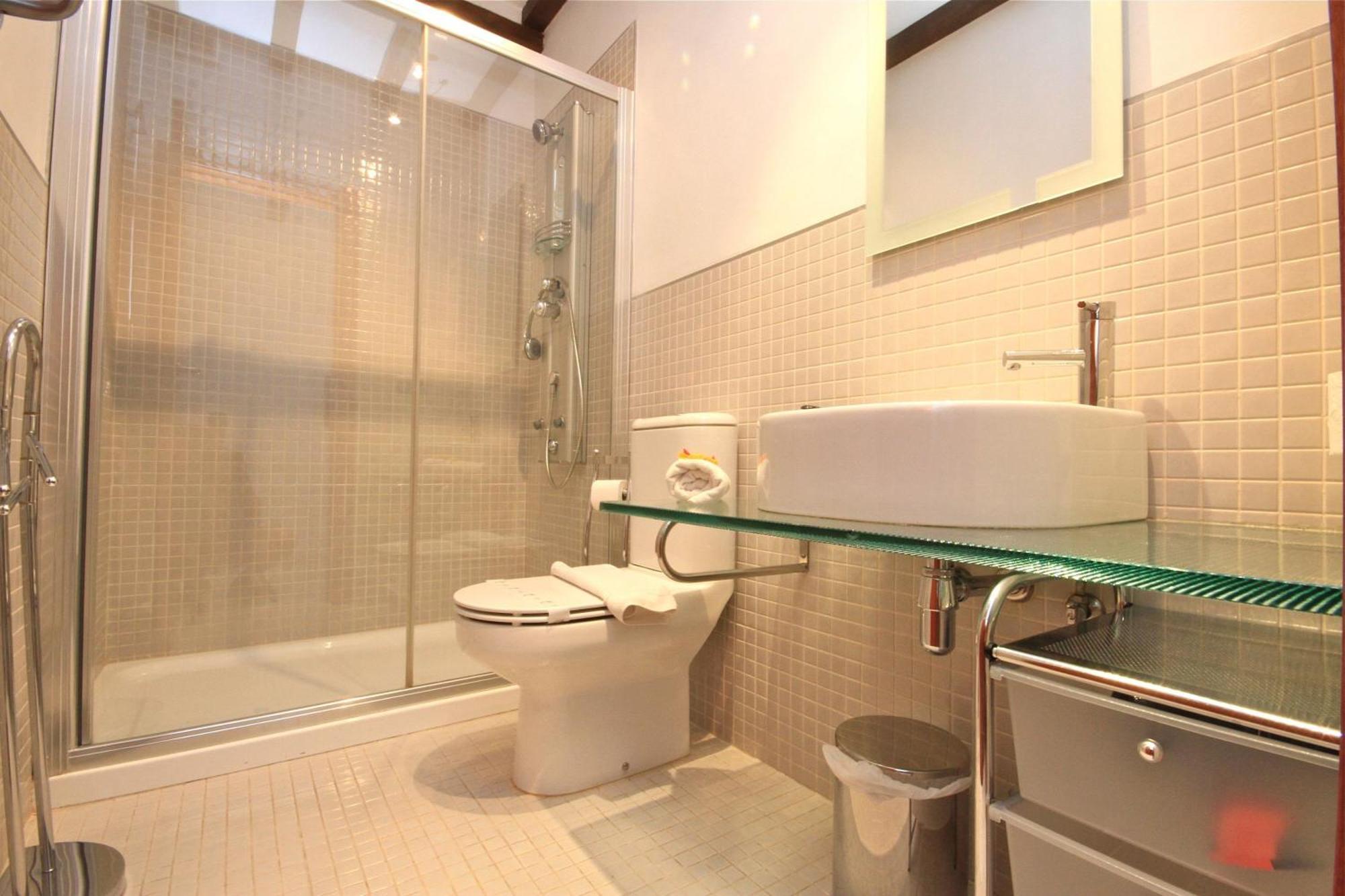 Apartamentos Inside Alhacaba Granada Szoba fotó