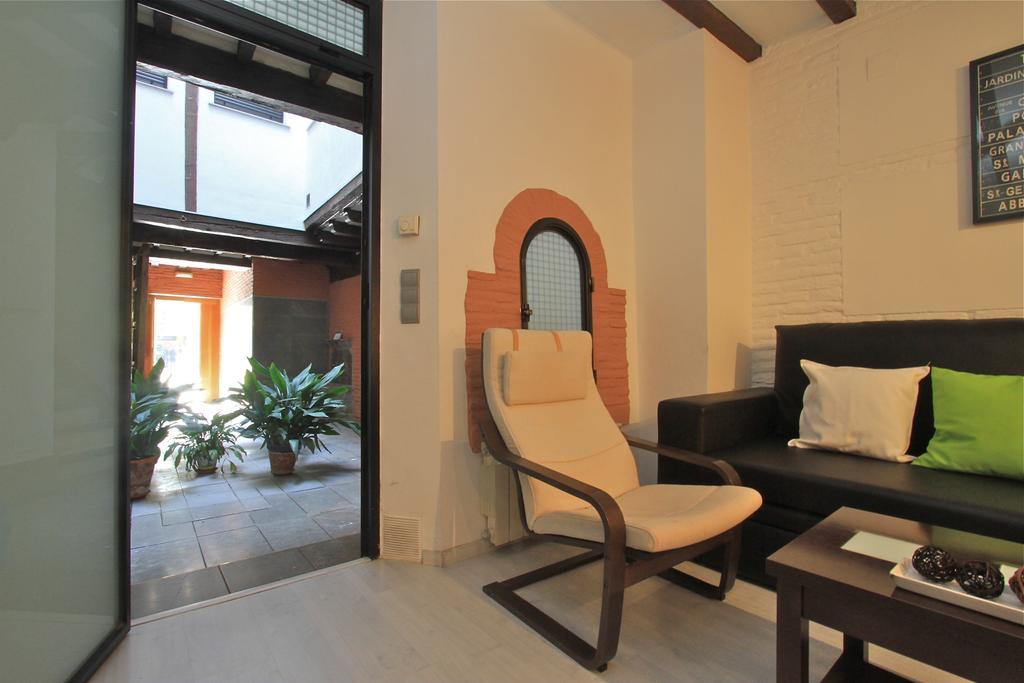 Apartamentos Inside Alhacaba Granada Szoba fotó