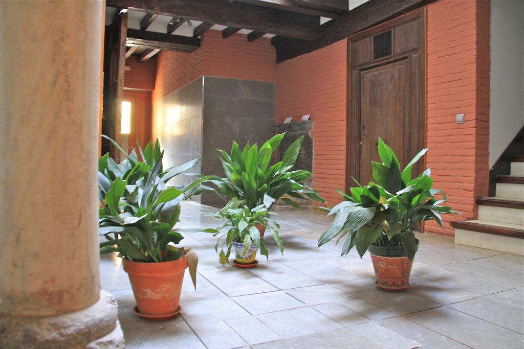 Apartamentos Inside Alhacaba Granada Szoba fotó